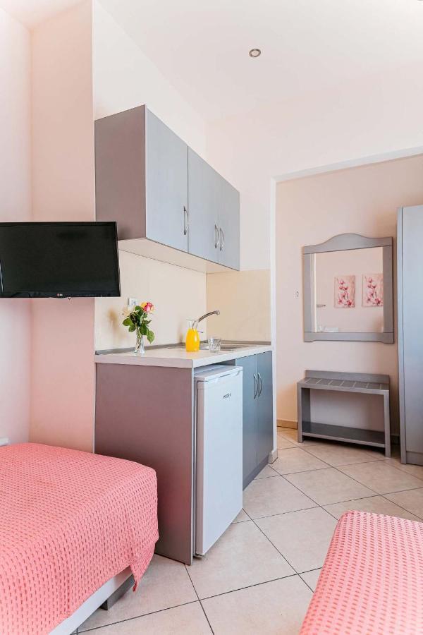 Nea Iraklitsa Marinis Boutique Rooms מראה חיצוני תמונה