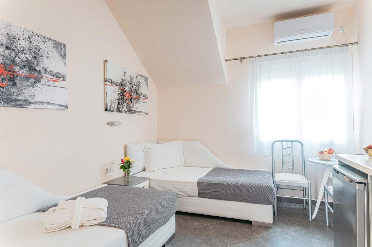 Nea Iraklitsa Marinis Boutique Rooms מראה חיצוני תמונה