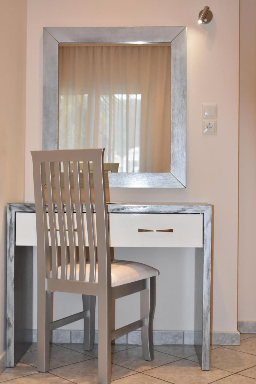 Nea Iraklitsa Marinis Boutique Rooms מראה חיצוני תמונה