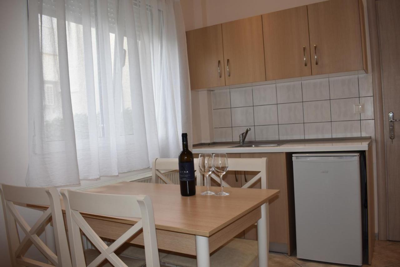 Nea Iraklitsa Marinis Boutique Rooms מראה חיצוני תמונה